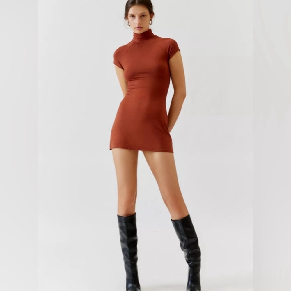 Elegant Grey Turtleneck Mini Dress